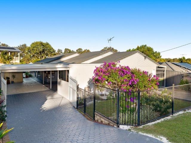 Comfortable Family Living with Space to Grow in a Sought After Bayside Setting