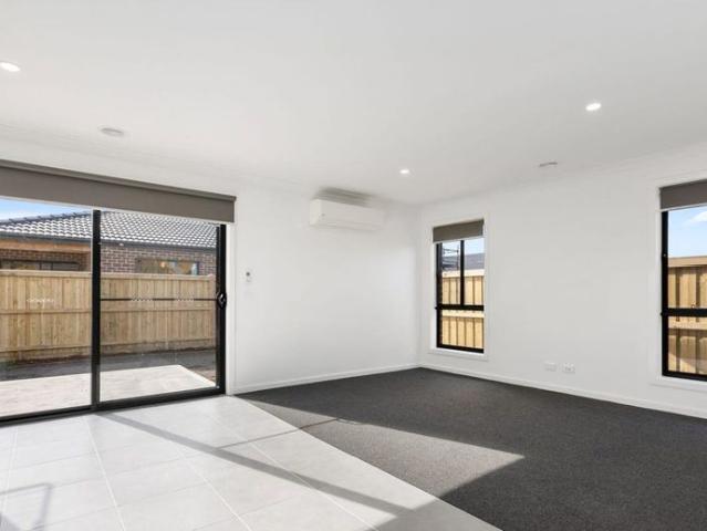 Comfortable Family Living with Space to Enjoy