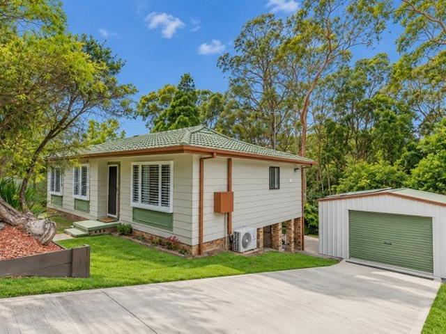 COMFORTABLE FAMILY LIVING WITH SPACIOUS INTERIORS & GENEROUS BACKYARD!