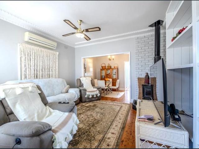 COMFORTABLE FAMILY LIVING