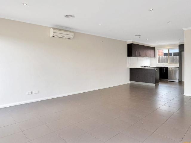 Comfortable Family Living 3 Bed, 2 Bath with Garage