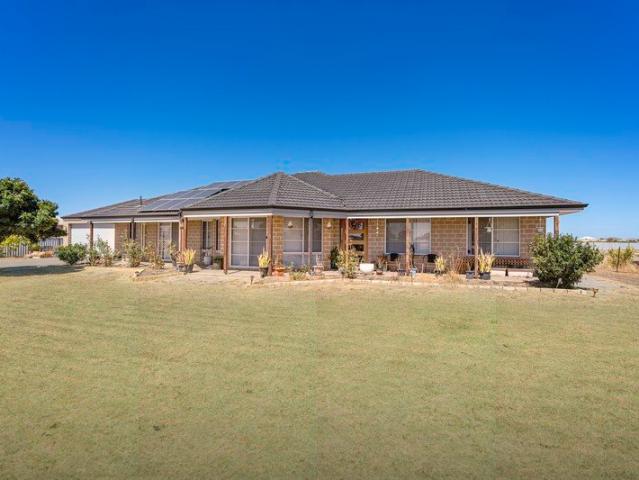 Comfortable Family Living!