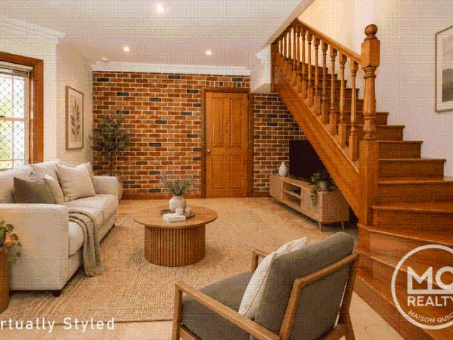 Comfortable Family Townhouse with Outdoor Space & Double Garage