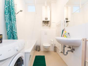 Comfortable, fully furnished studio, Berlin Amsterdam Apartments for Rent