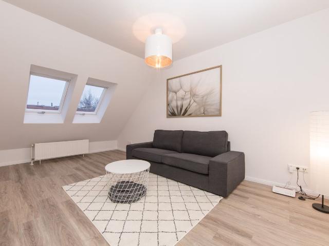 Comfortable, fully furnished studio, Berlin Amsterdam Apartments for Rent