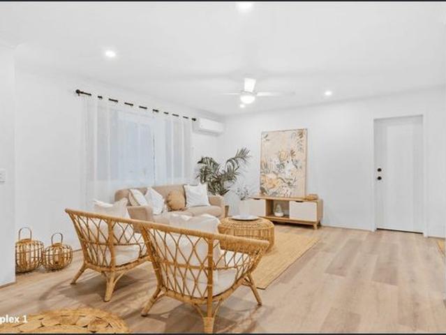 Comfortable Furnished Duplex Living in a Peaceful Labrador Pocket