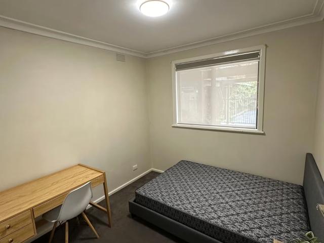 Comfortable Furnished Room in a Convenient Bayswater Location