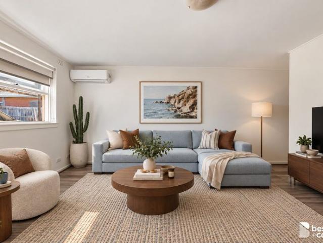 Comfortable Ground Floor Living in a Convenient Caulfield Location