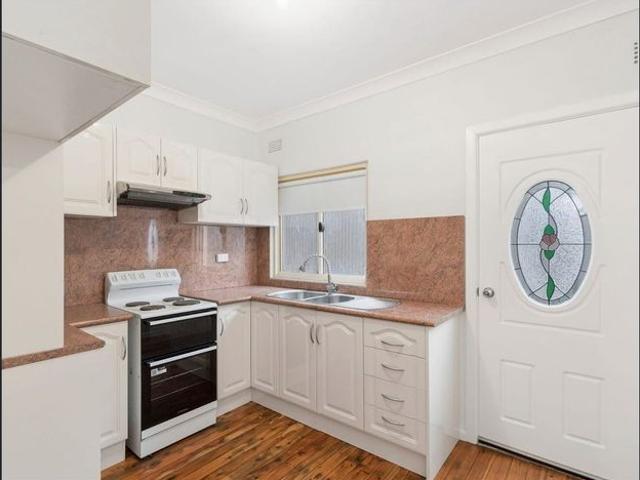 Comfortable Ground Floor Living in Convenient Location