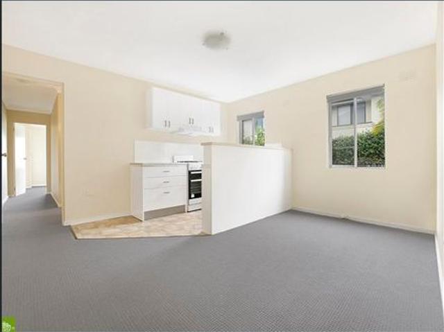 Comfortable Ground Floor Unit in Convenient Location