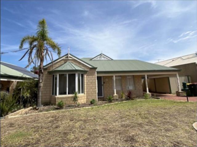 COMFORTABLE HOME NEAR COLES, ALDI, ADVENTURE WORLD AND MORE