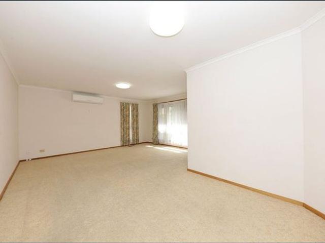 Comfortable Home Near Local Amenities