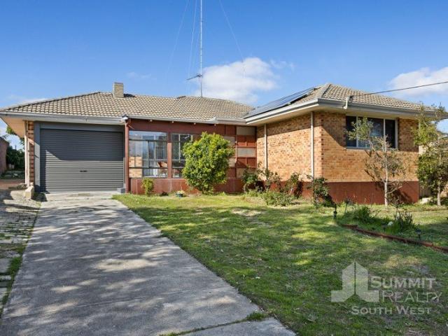 Comfortable Home on a Generous 833sqm Block