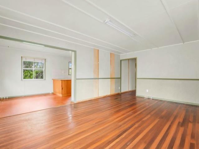 Comfortable Home on Large Block