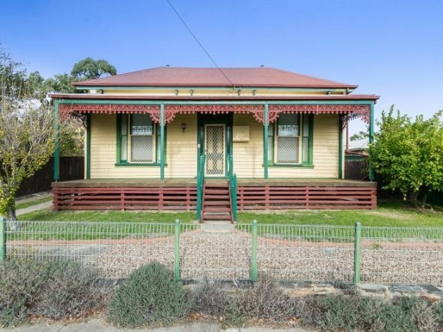 Comfortable Home Close to the CBD