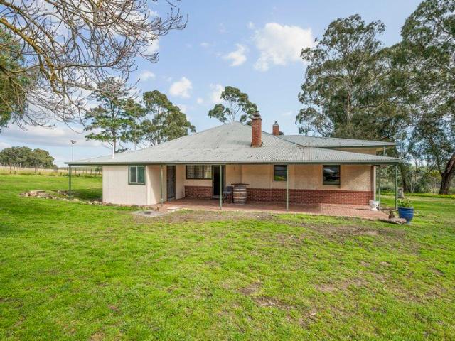 Comfortable Home, Endless Potential, Seamless Vineyard