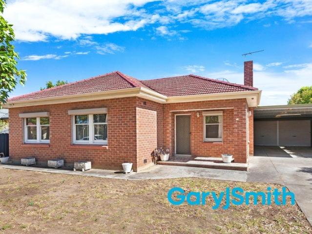 Comfortable Home, Great Yard, Entertaining Area, Garage & Convenient Location