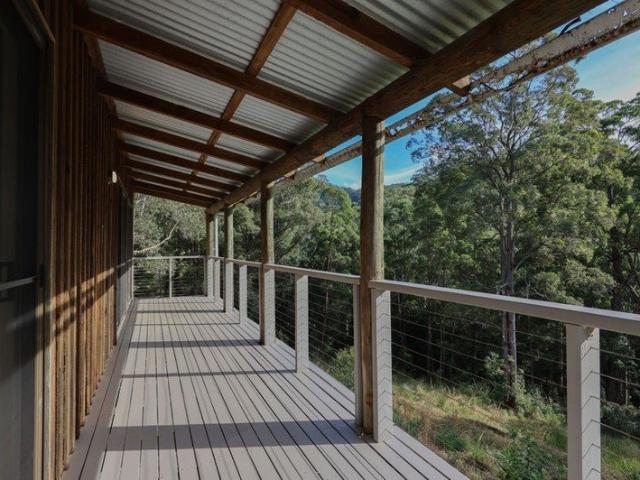 COMFORTABLE HOME IN PEACEFUL SETTING