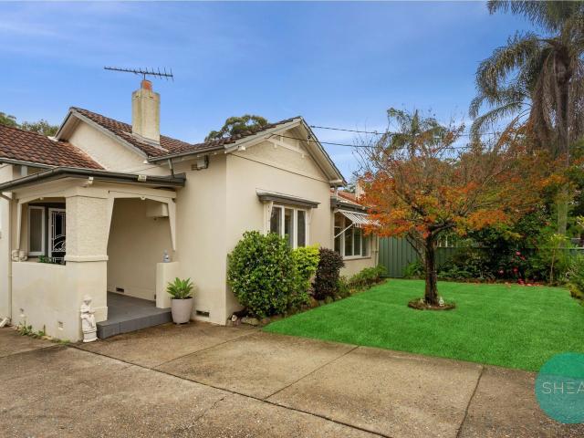 COMFORTABLE HOME WITH 1.5 BATHROOMS IN GREAT LOCATION