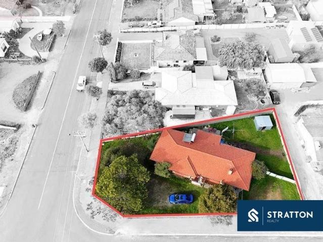 Comfortable Home With A Generous Backyard