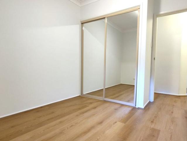 Comfortable Huge 3 Bedroom Villa / Short Walk To University