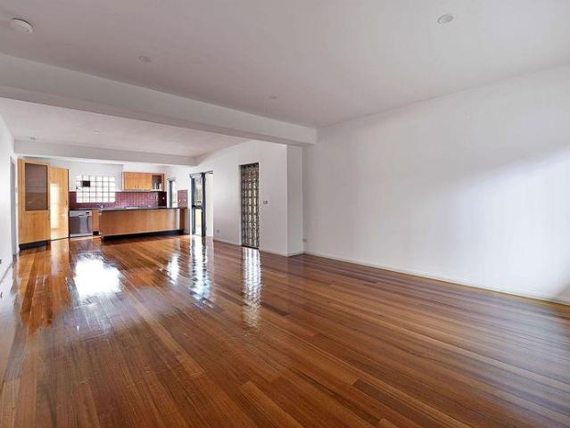 Comfortable Inner City Living in the Heart of Moonee Ponds