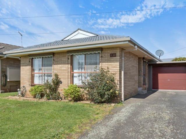 Comfortable, Light Filled Living with Low Maintenance Appeal
