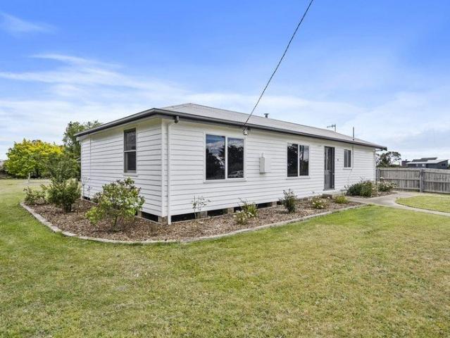 COMFORTABLE LIVING