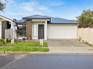 Comfortable Living in Convenient North Plympton