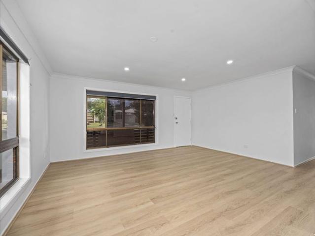 Comfortable Living in a Convenient Marsden Neighbourhood!