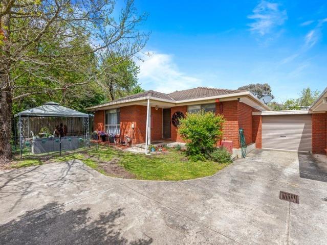 Comfortable Living in a Convenient Black Hill Location