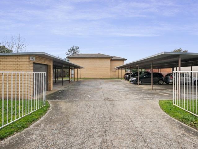 Comfortable Living in a Convenient East Albury Location