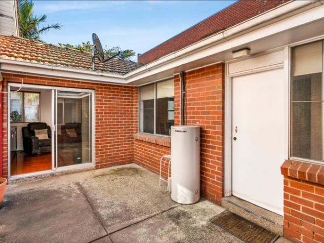 Comfortable Living in a Convenient Glenroy Location