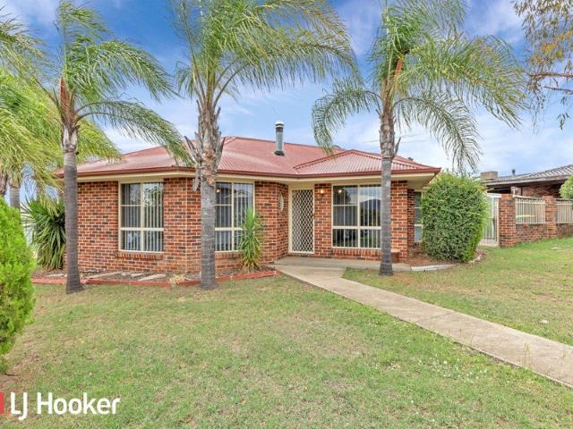 Comfortable Living in a Convenient Hillvue Location