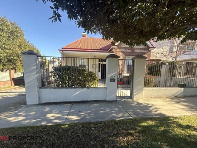 Comfortable Living in a Convenient Inner City Location