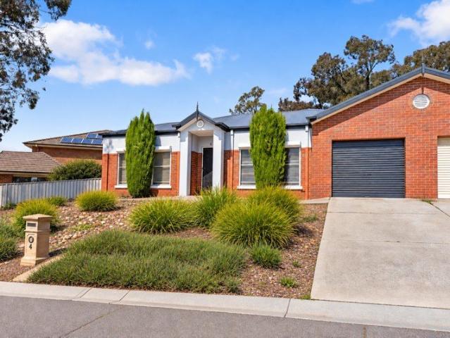 Comfortable Living in a Convenient Kennington Location