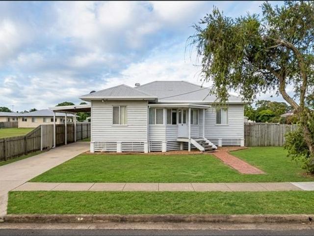 Comfortable Living in a Convenient Kepnock Location