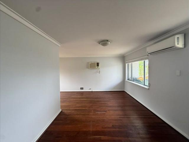 Comfortable Living in a Convenient Lynwood Location!
