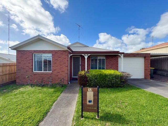 Comfortable Living in a Convenient Leopold Location