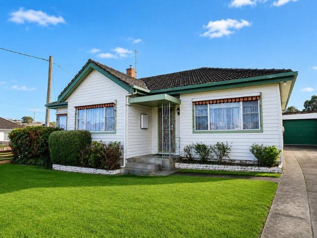 COMFORTABLE LIVING IN A CONVENIENT LOCATION