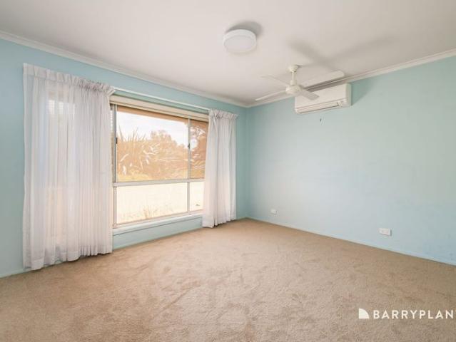 Comfortable Living in a Convenient Location!