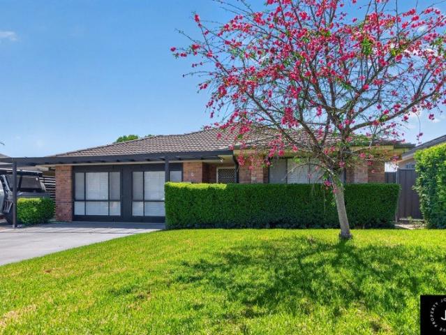 COMFORTABLE LIVING IN A GREAT LOCATION!