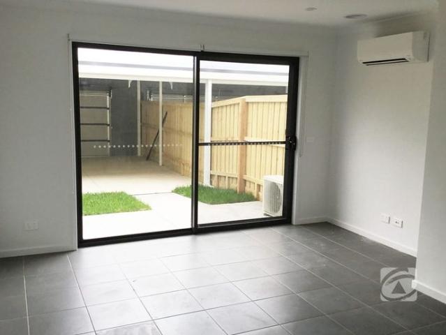 COMFORTABLE LIVING IN A PRIME WALKABLE LOCATION