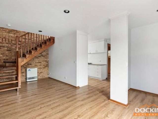 Comfortable Living in a Prime Glen Waverley Location