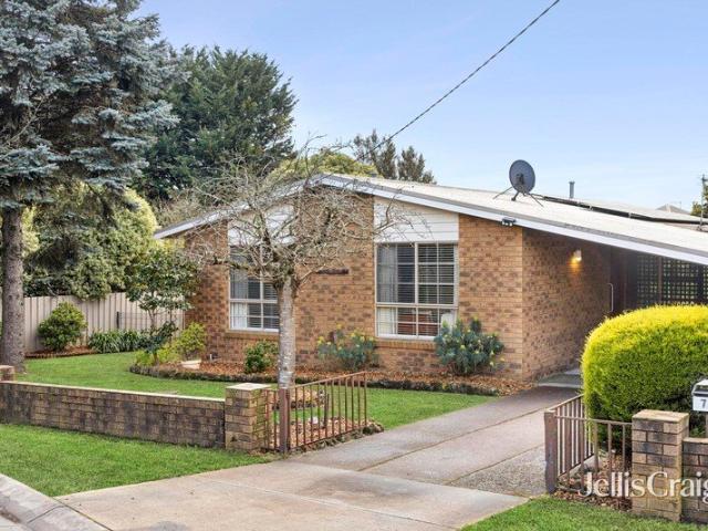 Comfortable living in a quiet Daylesford setting