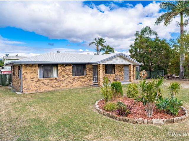 Comfortable Living in a Quiet Parkhurst Location