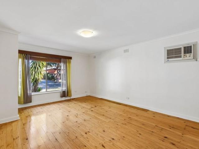 Comfortable Living in Glenelg East