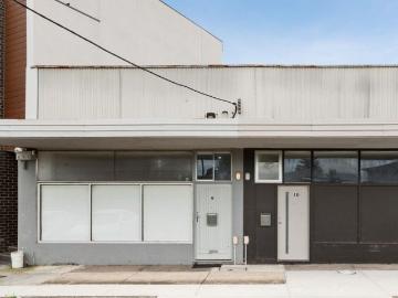 Comfortable Living in great Location