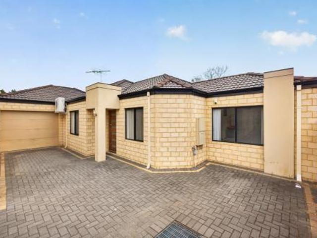 COMFORTABLE LIVING IN NOLLAMARA