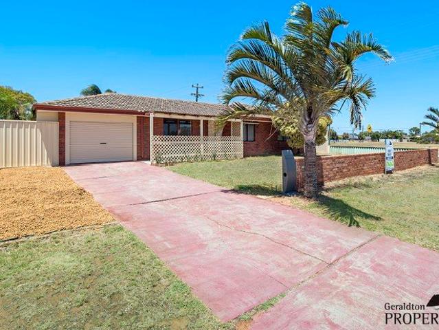 Comfortable Living in Sunset Beach!